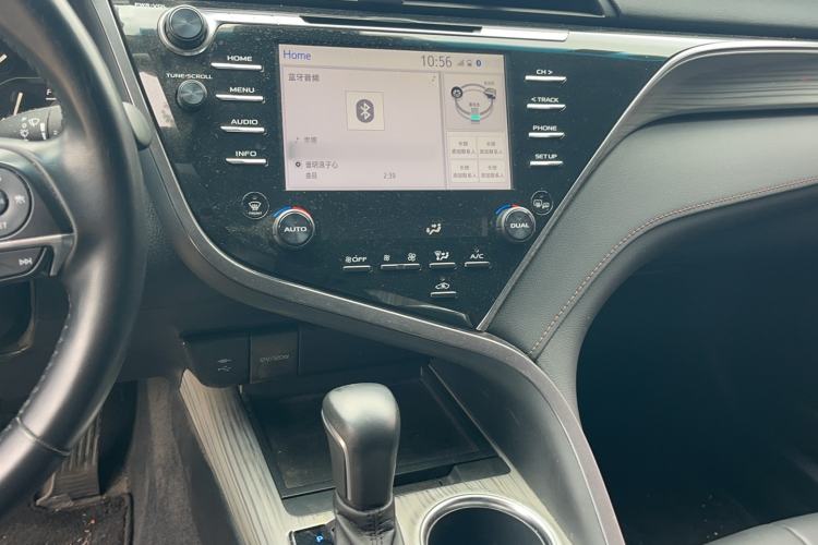 Used Toyota Camry 2018 Dual-Engine 2.5 HG Luxury Edition Audio And AC Panel