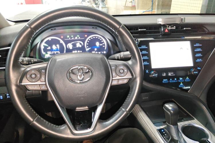 Used Toyota Camry 2018 Dual-Engine 2.5 HG Luxury Edition Center Console