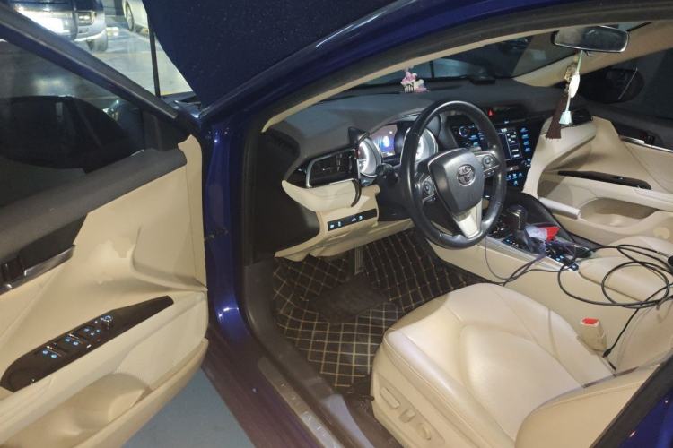 Used Toyota Camry 2018 Dual-Engine 2.5 HG Luxury Edition Driver Seat