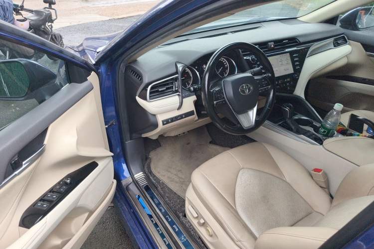 Used Toyota Camry 2018 Dual-Engine 2.5 HG Luxury Edition Driver Seat