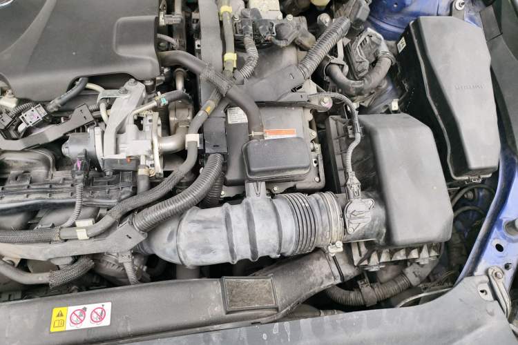 Used Toyota Camry 2018 Dual-Engine 2.5HQ Flagship Edition Engine Bay Left