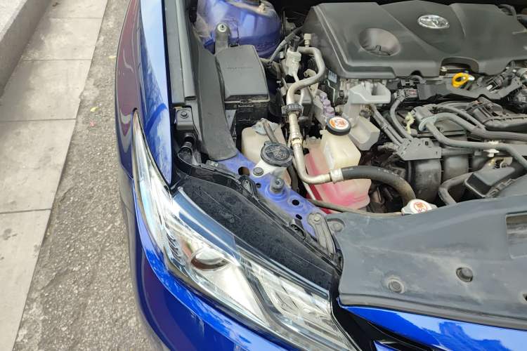 Used Toyota Camry 2018 Dual-Engine 2.5 HG Luxury Edition Engine Bay Right