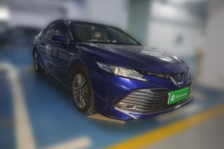 Used Toyota Camry 2018 Dual-Engine 2.5 HG Luxury Edition Front Right 45 Deg