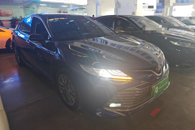 Used Toyota Camry 2018 Dual-Engine 2.5 HG Luxury Edition Front Right 45 Deg