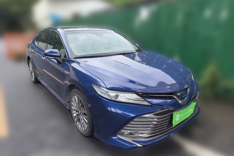Used Toyota Camry 2018 Dual-Engine 2.5 HG Luxury Edition Front Right 45 Deg