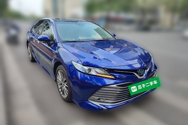 Used Toyota Camry 2018 Dual-Engine 2.5 HG Luxury Edition Front Right 45 Deg
