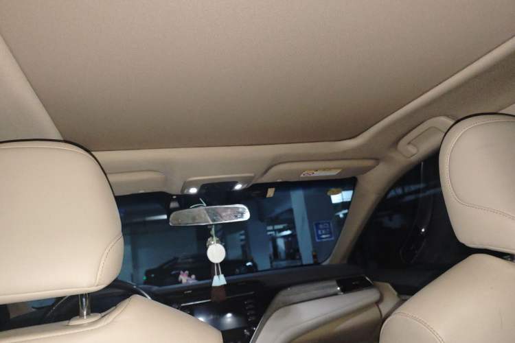 Used Toyota Camry 2018 Dual-Engine 2.5 HG Luxury Edition Headliner