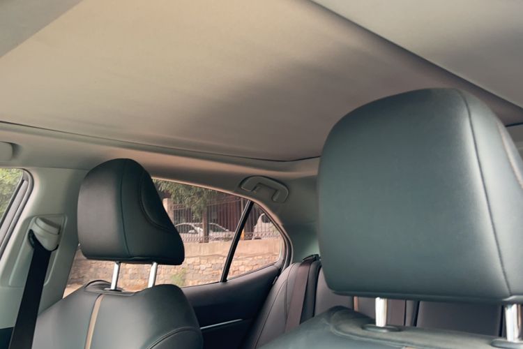 Used Toyota Camry 2018 Dual-Engine 2.5 HG Luxury Edition Headliner