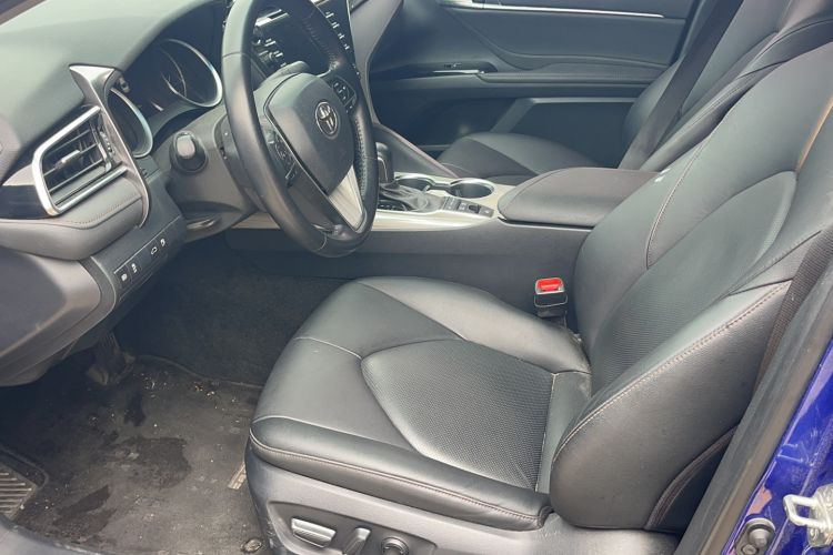 Used Toyota Camry 2018 Dual-Engine 2.5 HG Luxury Edition Interior 1