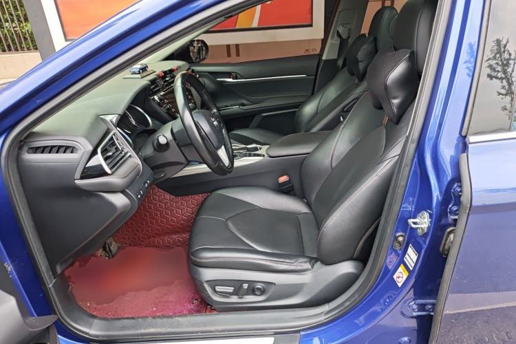 Used Toyota Camry 2018 Dual-Engine 2.5 HG Luxury Edition Left Front Seat