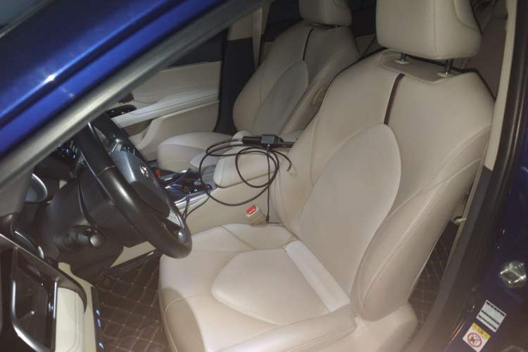 Used Toyota Camry 2018 Dual-Engine 2.5 HG Luxury Edition Left Front Seat