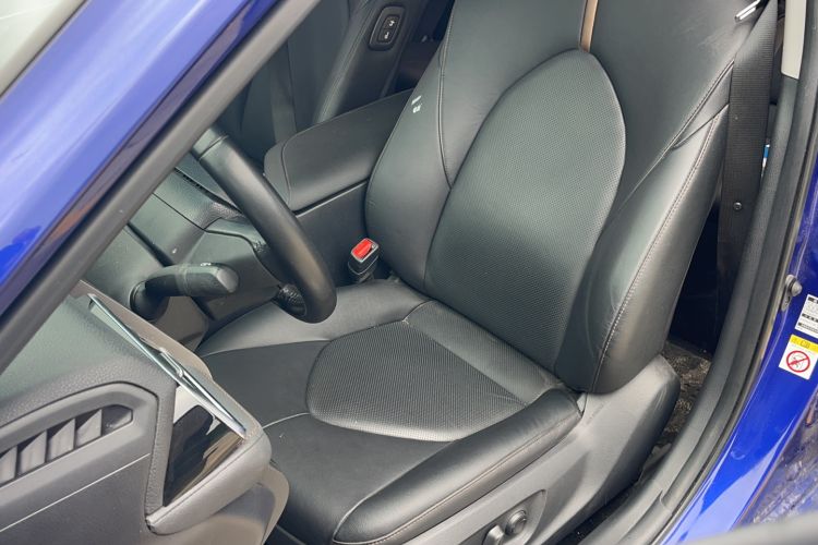 Used Toyota Camry 2018 Dual-Engine 2.5 HG Luxury Edition Left Front Seat