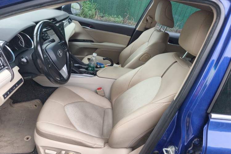 Used Toyota Camry 2018 Dual-Engine 2.5 HG Luxury Edition Left Front Seat
