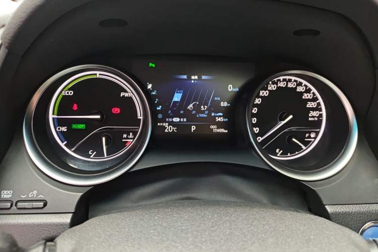 Used Toyota Camry 2018 Dual-Engine 2.5 HG Luxury Edition Odometer Close Up