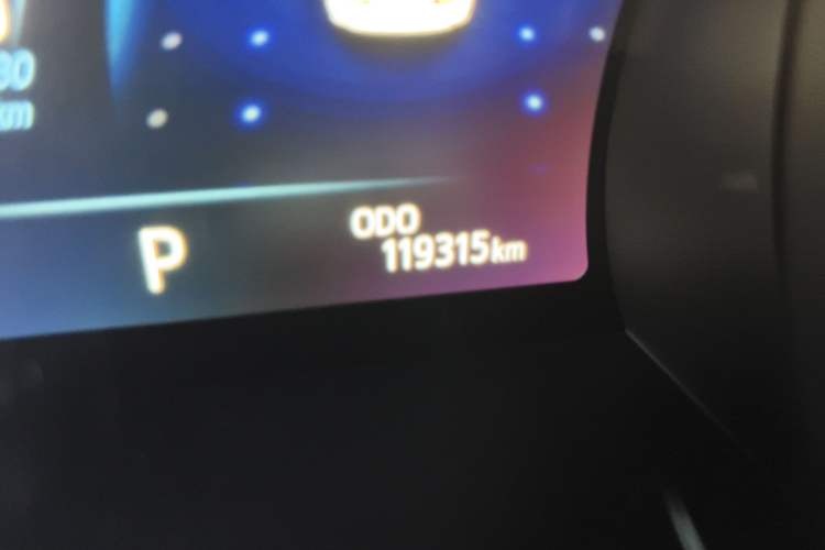 Used Toyota Camry 2018 Dual-Engine 2.5HQ Flagship Edition Odometer Close Up