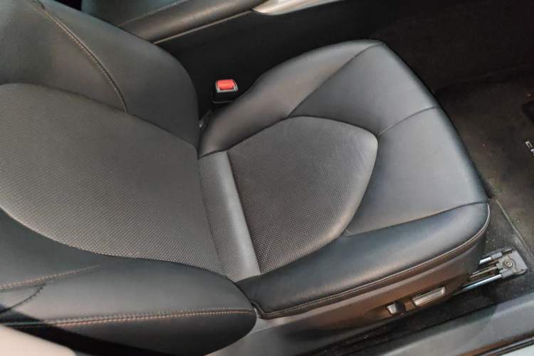 Used Toyota Camry 2018 Dual-Engine 2.5 HG Luxury Edition Right Front Seat
