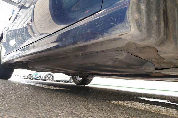 Used Toyota Camry 2018 Dual-Engine 2.5 HG Luxury Edition Right Side Sill