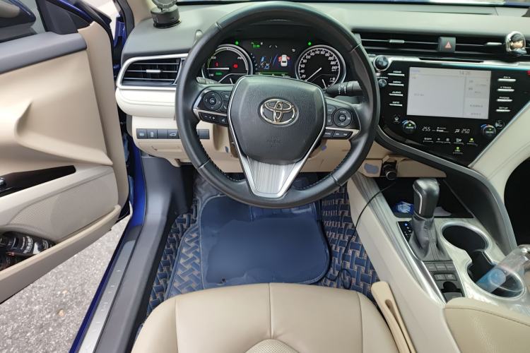 Used Toyota Camry 2018 Dual-Engine 2.5 HG Luxury Edition Steering Wheel