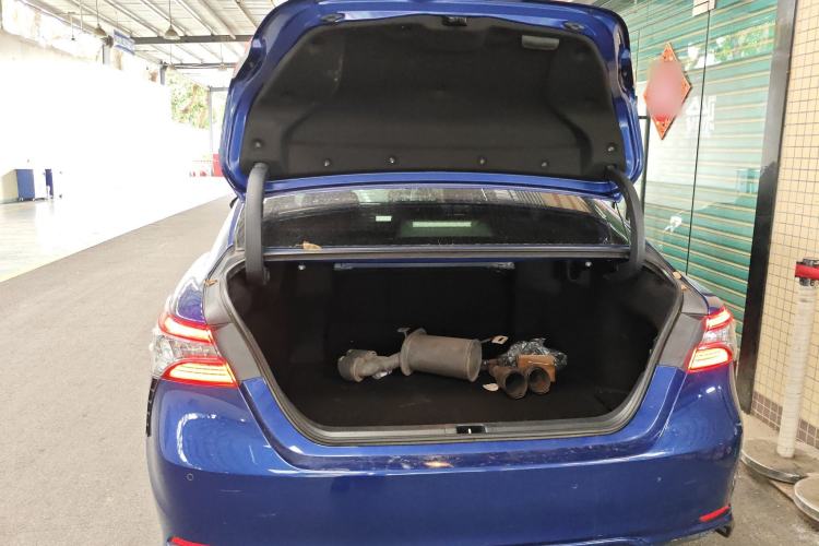 Used Toyota Camry 2018 Dual-Engine 2.5 HG Luxury Edition Trunk