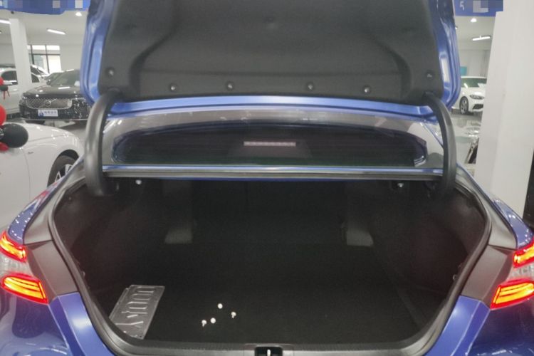 Used Toyota Camry 2018 Dual-Engine 2.5 HG Luxury Edition Trunk