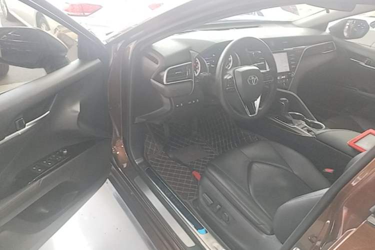 Used Toyota Camry 2018 2.5G Luxury Edition Driver Seat
