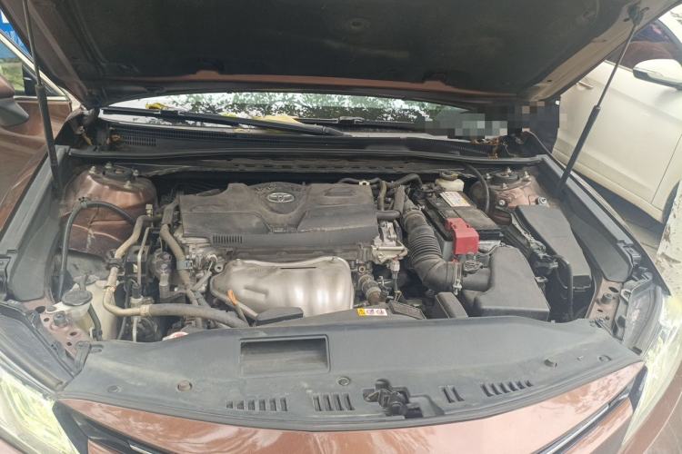Used Toyota Camry 2018 2.0G Luxury Edition Engine Bay