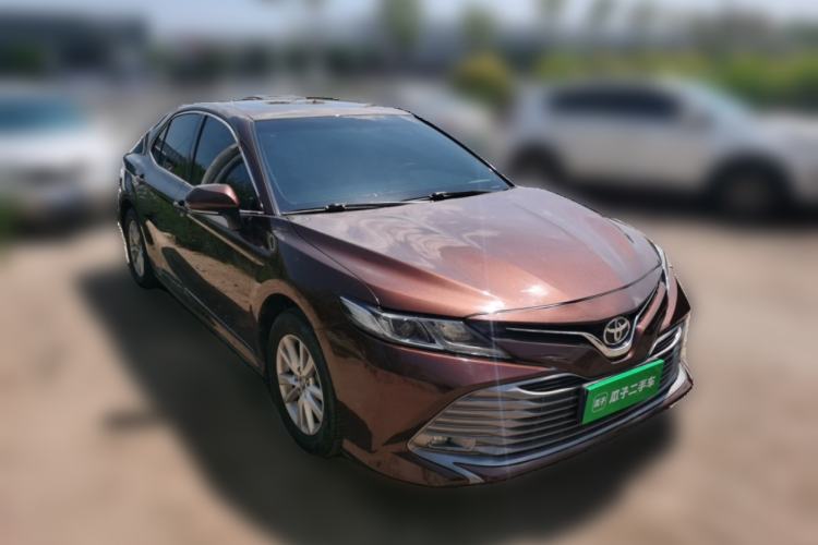 Used Toyota Camry 2018 2.0E Leading Edition Front Right 45 Deg