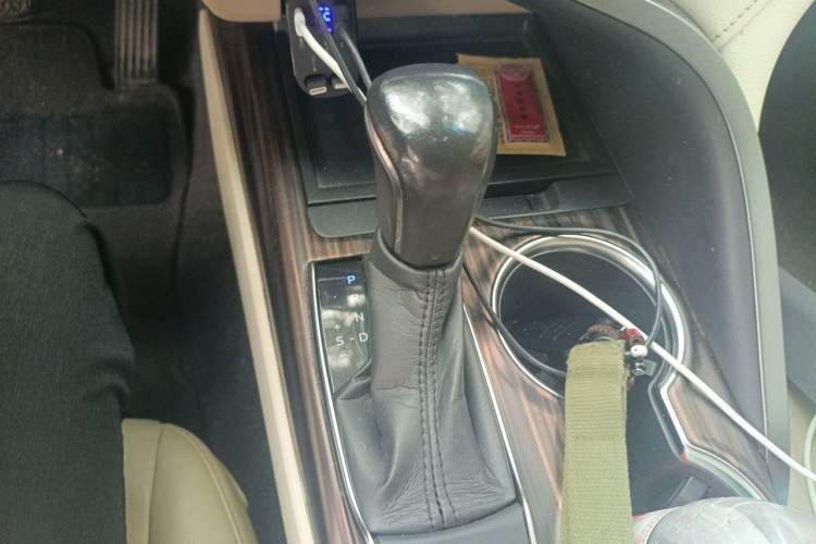 Used Toyota Camry 2018 2.0G Luxury Edition Gear Lever
