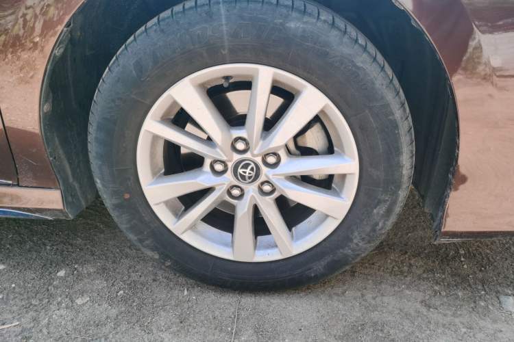Used Toyota Camry 2018 2.0E Leading Edition Right Front Wheel Hub