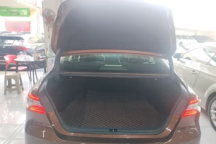 Used Toyota Camry 2018 2.5G Luxury Edition Trunk
