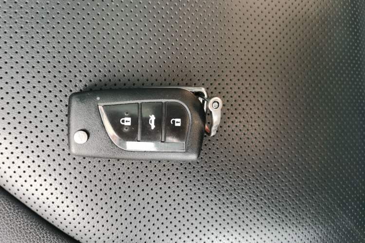 Used Toyota Camry 2018 2.0E Leading Edition Vehicle Key