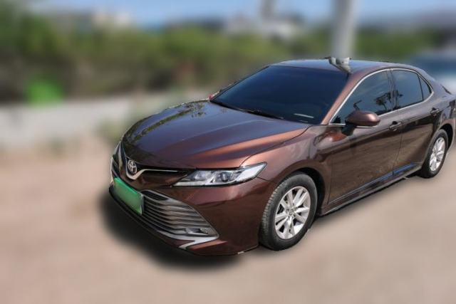 Used Toyota Camry 2018 2.0E Leading Edition