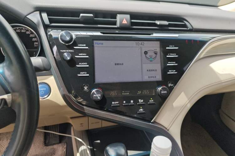 Used Toyota Camry 2018 Dual-Engine 2.5 HG Luxury Edition Audio And AC Panel