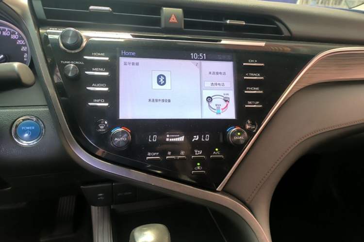 Used Toyota Camry 2018 Dual-Engine 2.5 HG Luxury Edition Audio And AC Panel