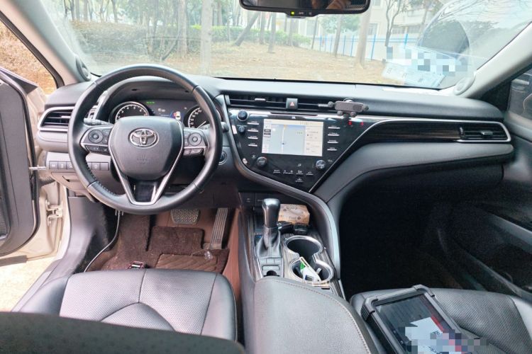 Used Toyota Camry 2018 2.5Q Flagship Edition Center Console