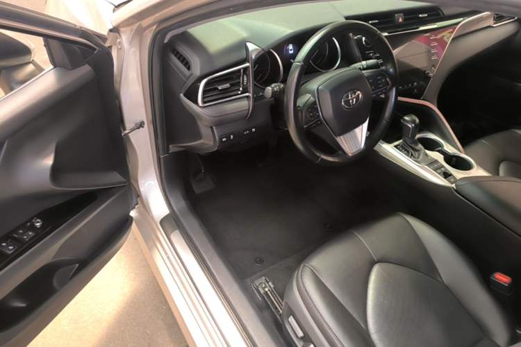 Used Toyota Camry 2018 Dual-Engine 2.5 HG Luxury Edition Driver Seat