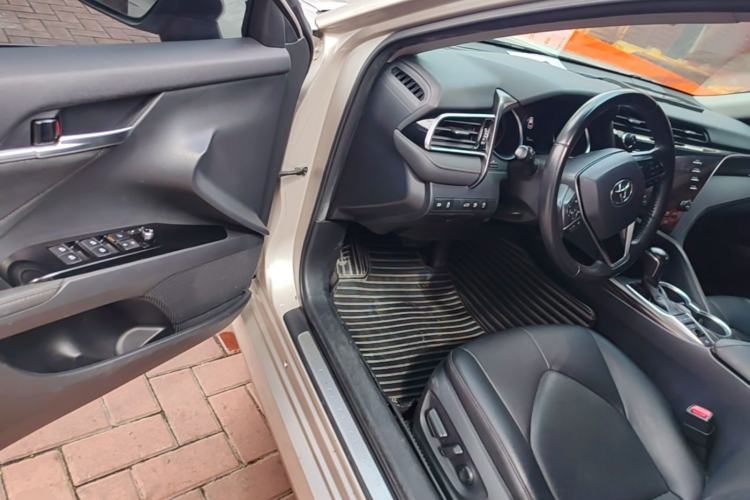 Used Toyota Camry 2018 2.5G Luxury Edition Driver Seat