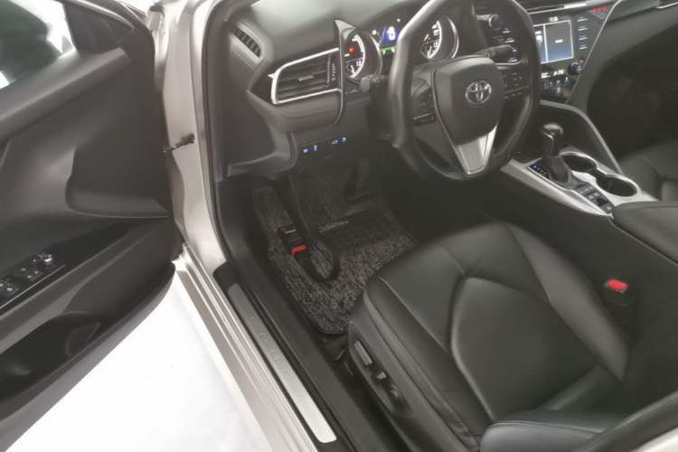 Used Toyota Camry 2018 Dual-Engine 2.5 HG Luxury Edition Driver Seat