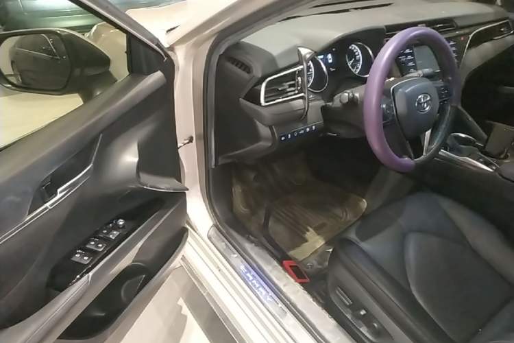Used Toyota Camry 2018 2.0G Luxury Edition Driver Seat