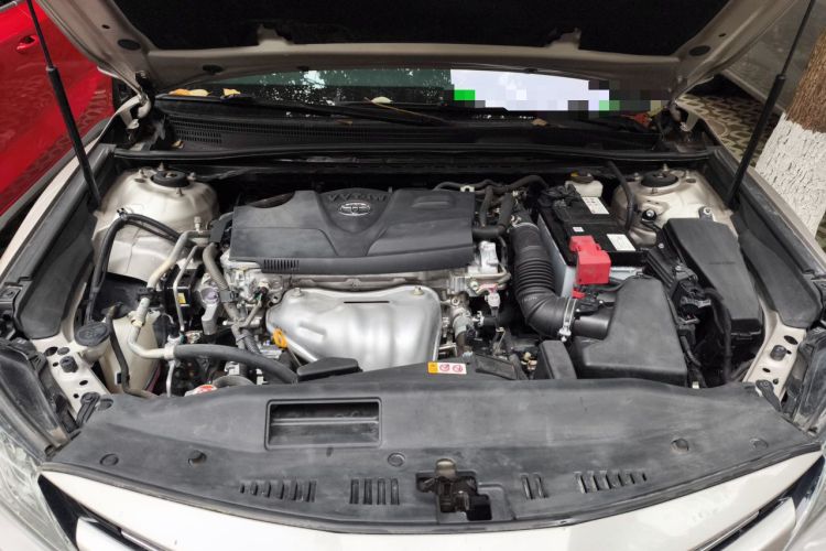 Used Toyota Camry 2018 2.0G Luxury Edition Engine Bay