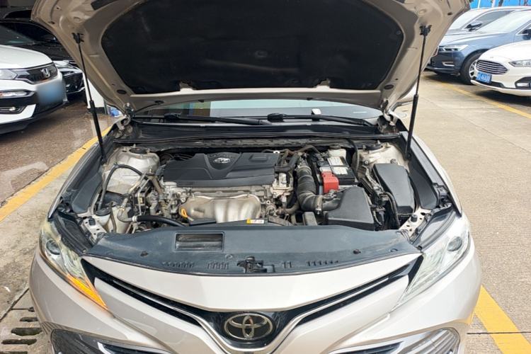 Used Toyota Camry 2018 2.0G Luxury Edition Engine Bay