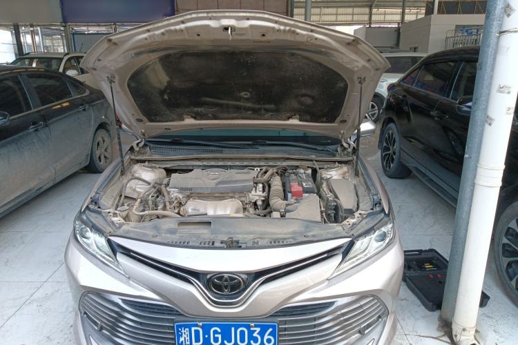 Used Toyota Camry 2018 2.0G Luxury Edition Engine Bay