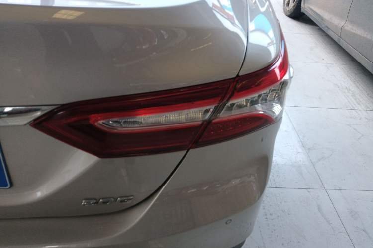 Used Toyota Camry 2018 2.0G Luxury Edition Exterior 3