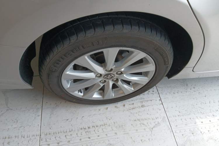 Used Toyota Camry 2018 2.0G Luxury Edition Exterior 5