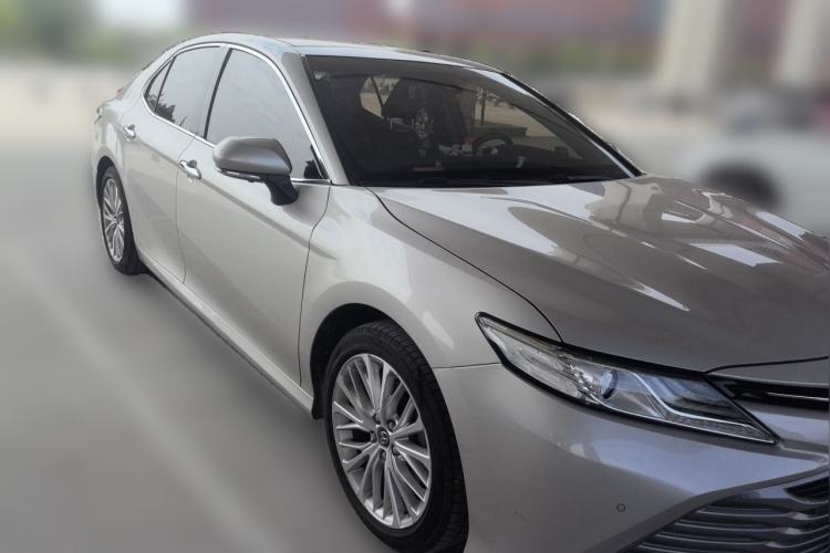 Used Toyota Camry 2018 2.5G Luxury Edition Front Right 45 Deg