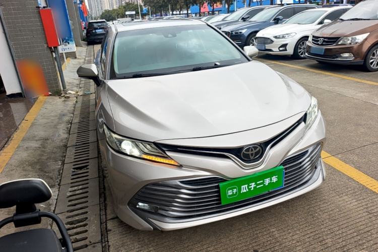Used Toyota Camry 2018 2.0G Luxury Edition Front Right 45 Deg