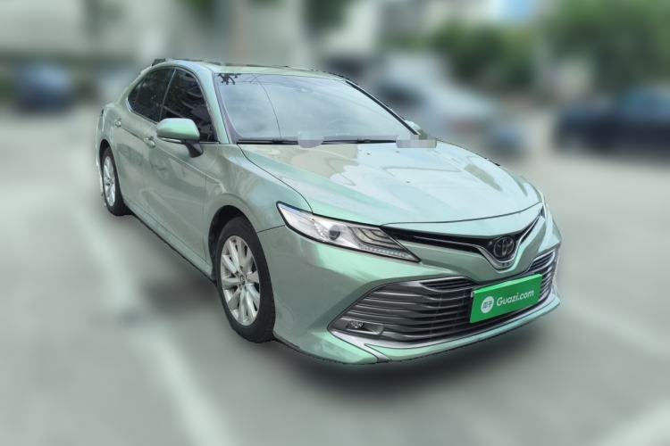 Used Toyota Camry 2018 2.0G Luxury Edition Front Right 45 Deg