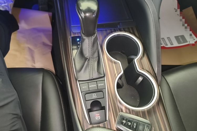 Used Toyota Camry 2018 2.5G Luxury Edition Gear Lever