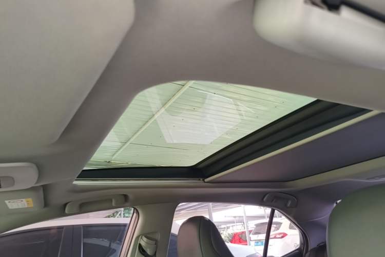 Used Toyota Camry 2018 2.5G Luxury Edition Headliner