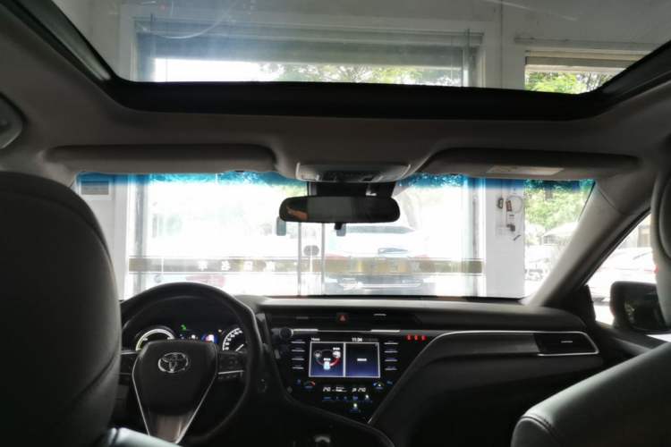 Used Toyota Camry 2018 Dual-Engine 2.5 HG Luxury Edition Headliner